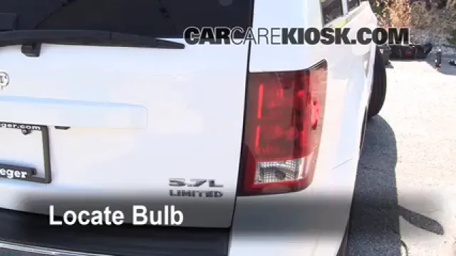 2005 Jeep Grand Cherokee Limited 5.7L V8 Éclairage Feu stop (remplacer ampoule)